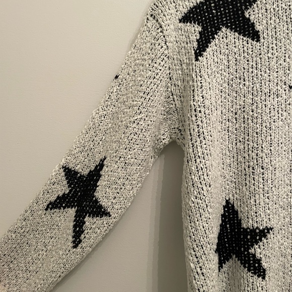 Altar’d state white sweater with black stars! Worn only once. - Picture 4 of 5